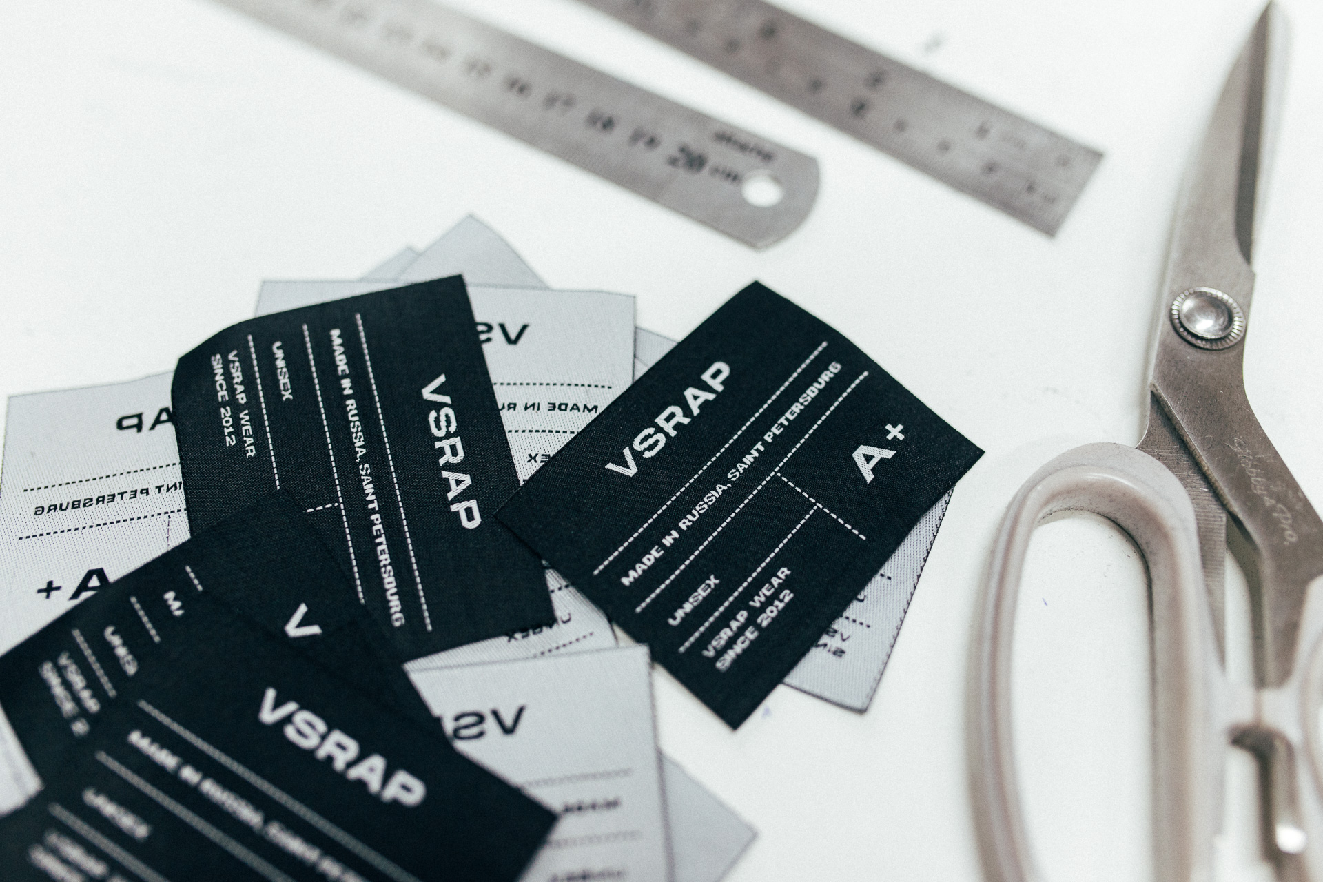 Фотография бирок `vsrap` для изделий